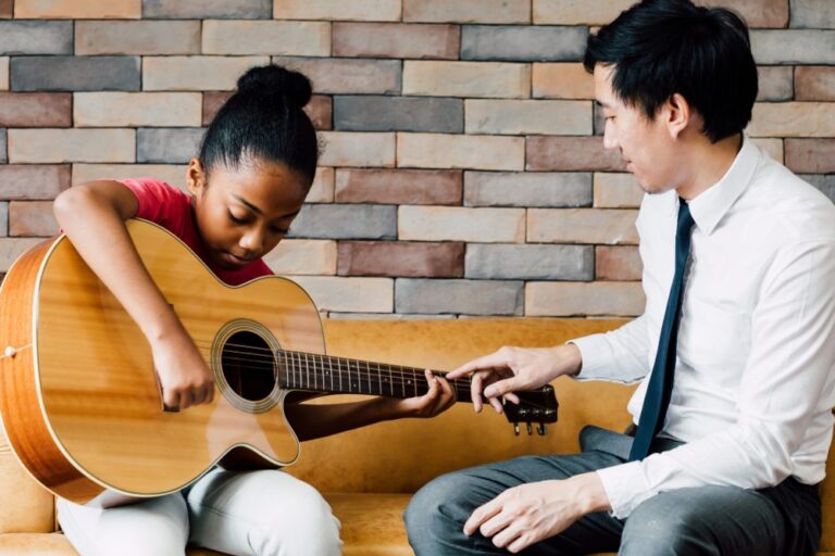 Beginner Adult Guitar Lessons Tips