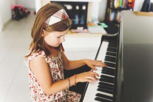 7 Most Popular Beginner Piano Songs Your Kid Can Learn