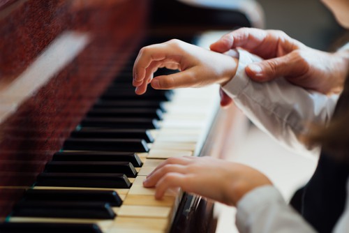 How to Get Started With Learning the Piano - Lane Music