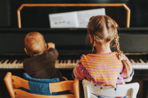 What Are the Developmental Benefits of Piano Lessons for Kids