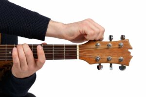 5 Pro Tips for Tuning Your Guitar