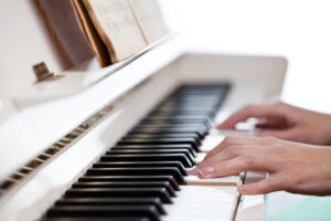 Bad Habits On the Piano (How to Avoid or Correct Them)