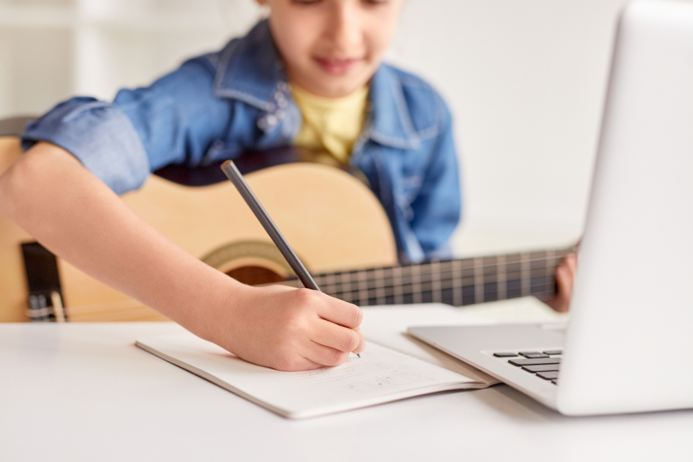 How to Focus When Practicing Music Lessons In Your Home