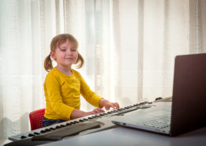 How Exactly Do Online Piano Lessons Work