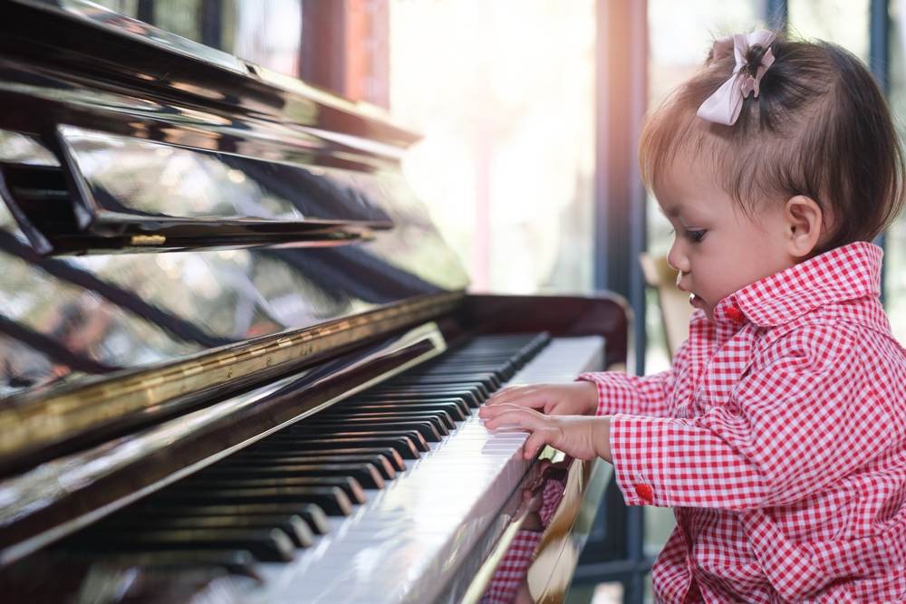 Good Idea to Put Your Toddler in Music Lessons
